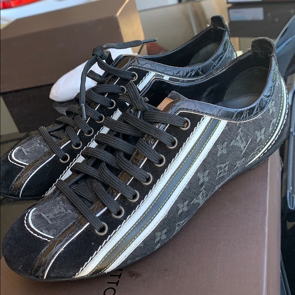 Louis Vuitton Sneaker - Picture 3 of 5